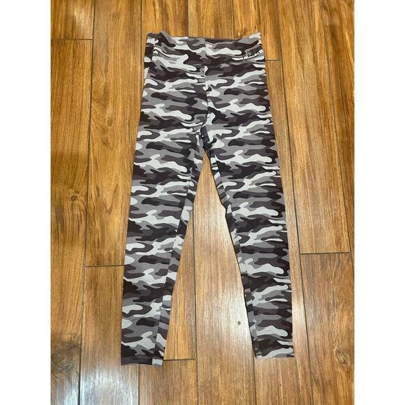 Victoria’s Secret PINK Camo Leggings size Small - Picture 1 of 5